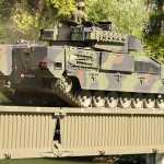 Schützenpanzer Ulan und Pionierbrücke 2000