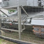 Schwenkflügelgitter auf dem Kampfpanzer Leopard 2 A4 © PzBrig15 Schwenkflügelgitter auf dem Kampfpanzer Leopard 2 A4