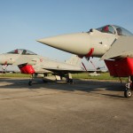 102 - Zwei Eurofighter Typhoon der italienischen Luftstreitkräfte. Im Vordergrund MM7287 mit PIRATE IR-Sensor vor der Cockpithaube. Dahinter Typhoon MM7303 Eurofighter Typhoon, Italian Air Force, MM7287 und MM7303