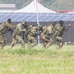 076 - Der Mil Mi 171(Sh) Hip setzte eine Spezialeinheit ab, die Terroristen gefangen nahmen tschechische Spezialeinheit