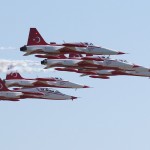 079 - Die Turkish Stars, das Kunstflugteam der türkischen Luftstreitkräfte, fliegen mit Northrop NF-5A und zweisitzige NF-5B Freedom Fighter Northrop NF-5A und zweisitzige NF-5B Freedom Fighter der Turkish Stars