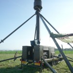 116 - Wunderding "made in the Czech Repubic" - Das passive Ortungssystem VERA S/M sendet keine elektromagnetische Energie aktiv aus, sondern wertet Reflexionen von Ausstrahlungen bekannter Rundfunk-, Mobilfunk-, oder ähnlicher konstant strahlender Sender aus. Das System ist daher nicht zu orten und soll auch Stealth-Flugzeuge erfassen können Passives Radar VERA S/M