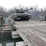 Kampfpanzer Leopard 2A4 auf der 60 Tonnen Fähre