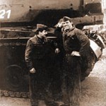 Arnold Schwarzenegger als Panzerfahrer beim Österreichischen Bundesheer (natürlich der Rechte) Arnold Schwarzenegger als Panzerfahrer beim Österreichischen Bundesheer