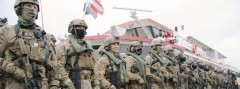 Soldaten des Jagdkommandos vor der MS Tegetthoff © Doppeladler.com