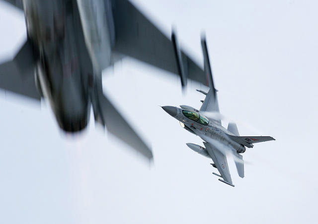 General Dynamics F-16AM/BM Fighting Falcon