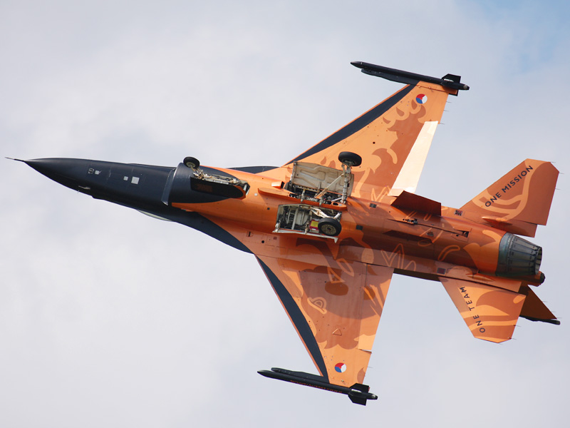 Lockheed Martin F-16 MLU Fighting Falcon (F-16 Demo Team, Niederlande) (F)