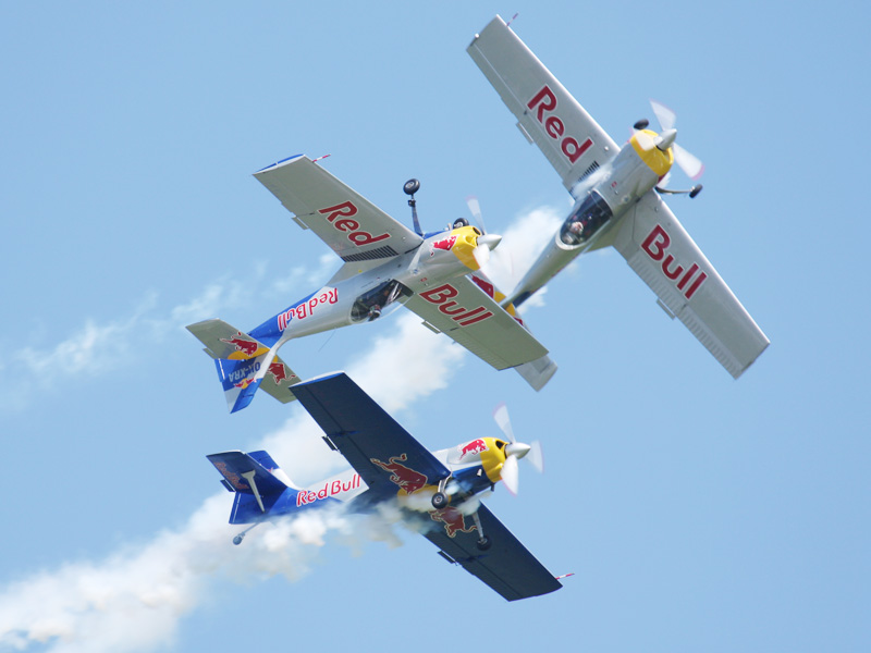 Flying Bulls Aerobatics Team © Doppeladler.com
