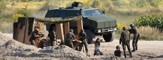 Soldaten des Bundesheeres trainieren für Auslandseinsätze © Doppeladler.com