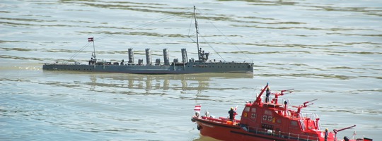 Modell-Schiff-Fahren mit den Freunden Historischer Schiffe