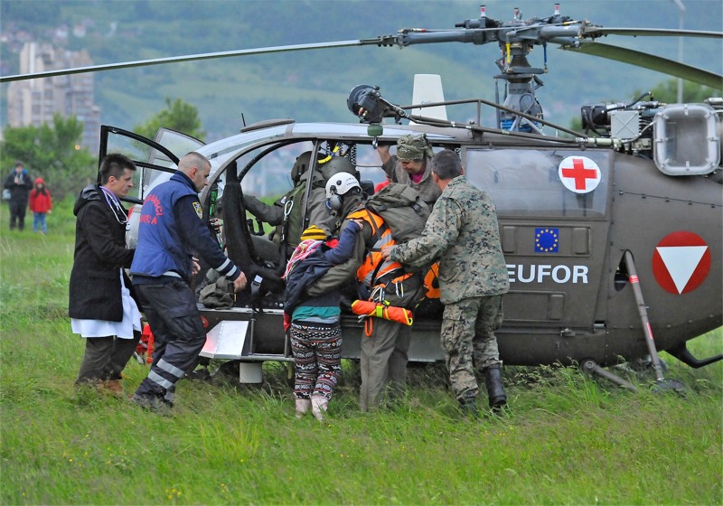 Alouette III im Evakuierungseinsatz © EUFOR Althea