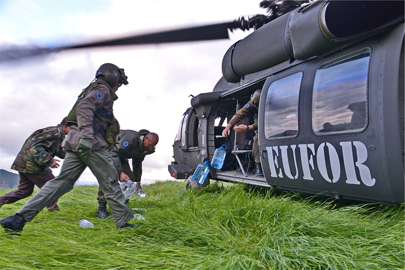 Black Hawk bei Versorgungsflügen im Raum Zenica © EUFOR Althea