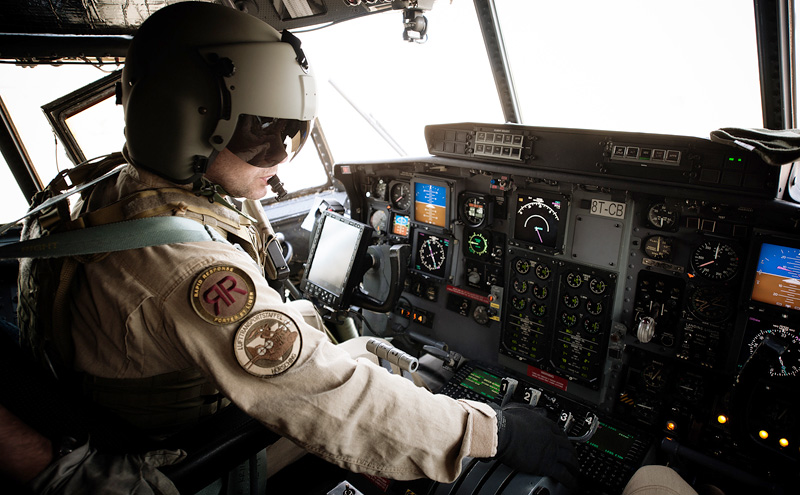 Pilot der C-130 mit der Kennung 8T-CB © Bundesheer