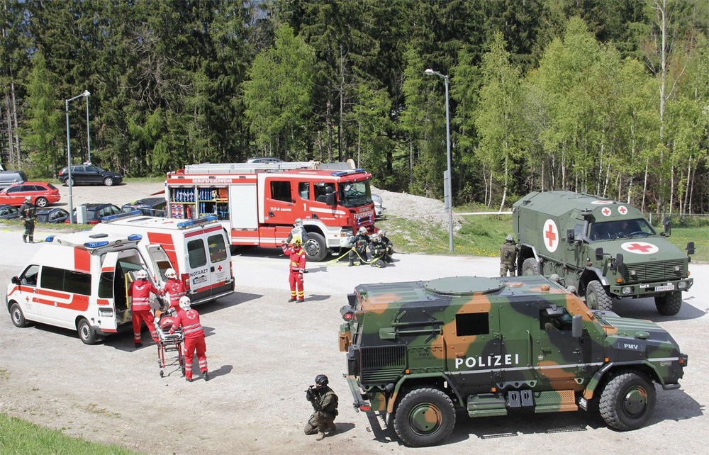 Das Zusammenwirken von Polizei, Bundesheer und Blaulichtorganisationen muss trainiert werden © LPD Tirol