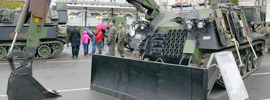 Pionierpanzer beim Burgtheater © Doppeladler.com