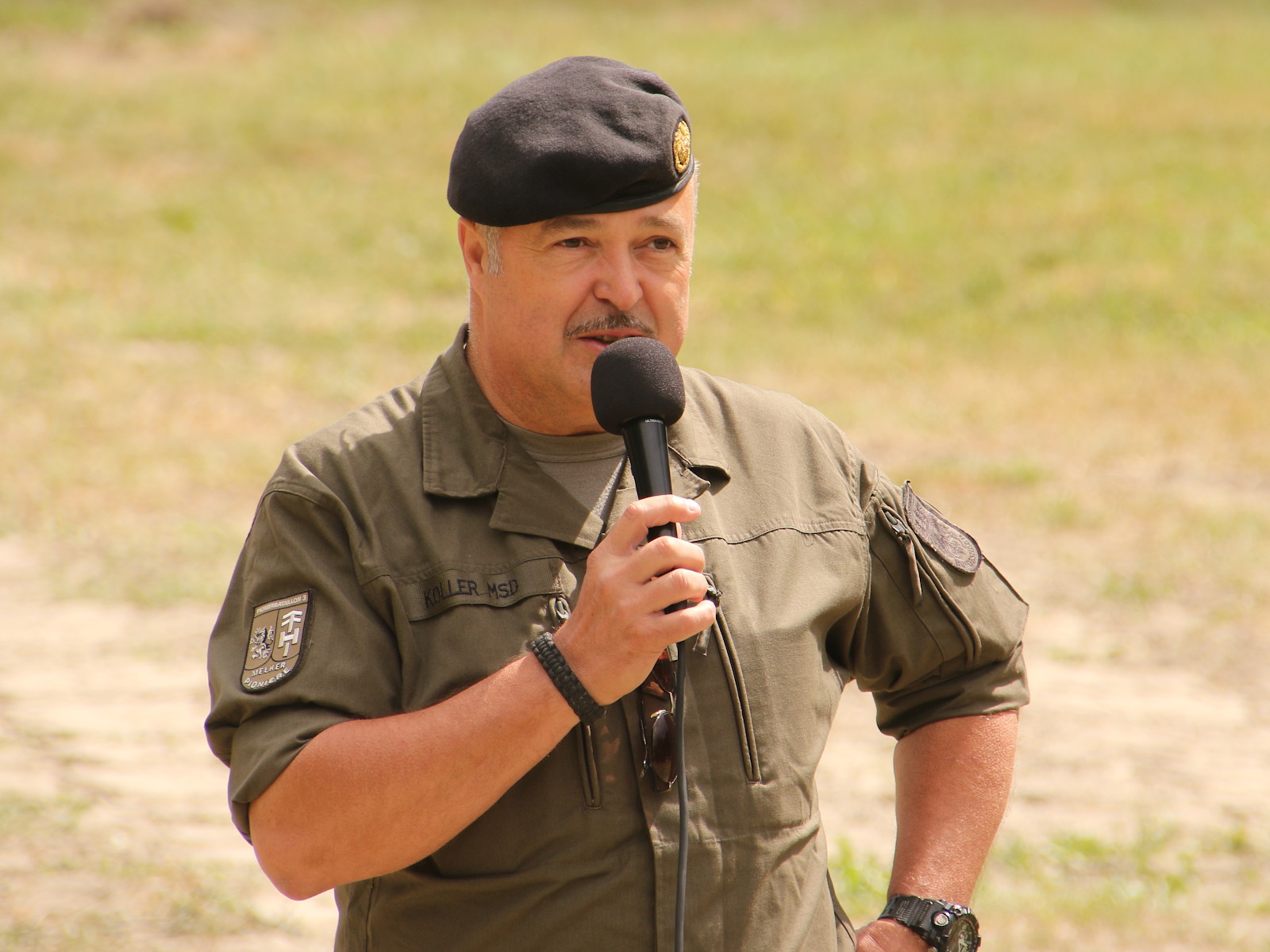 Oberst Reinhard Koller, Kommandant des Pionierbataillons 3, bei der Begrüßung © Doppeladler.com