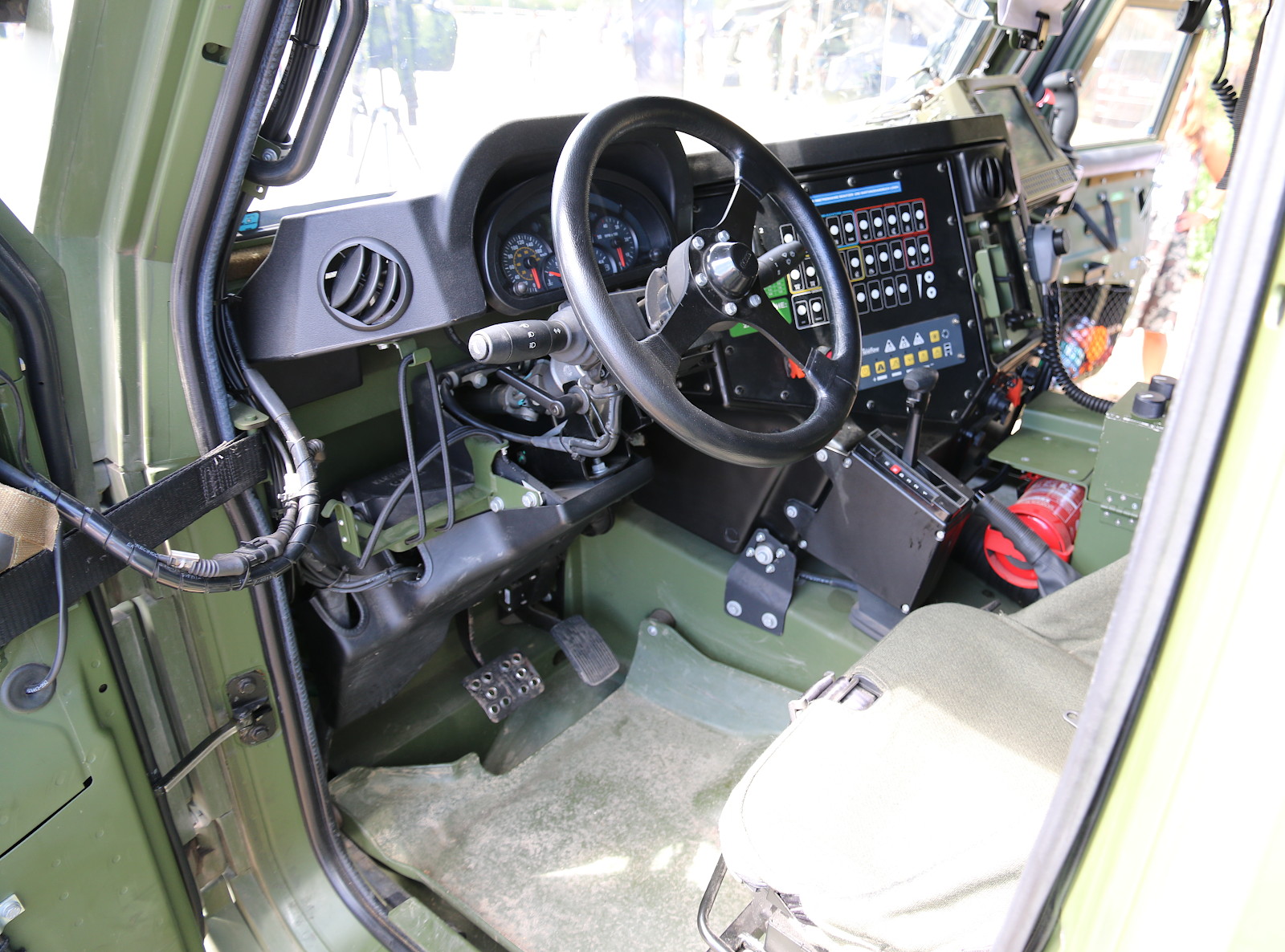 Cockpit des Husar © Doppeladler.com
