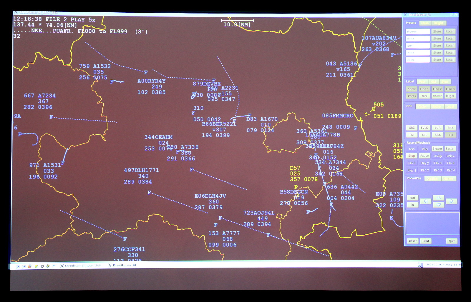 Das Kreidfeuer zeigt das Luftlagebild über Wien. Die Daten kommen vom Luftraumüberwachungssystem Goldhaube © Doppeladler.com