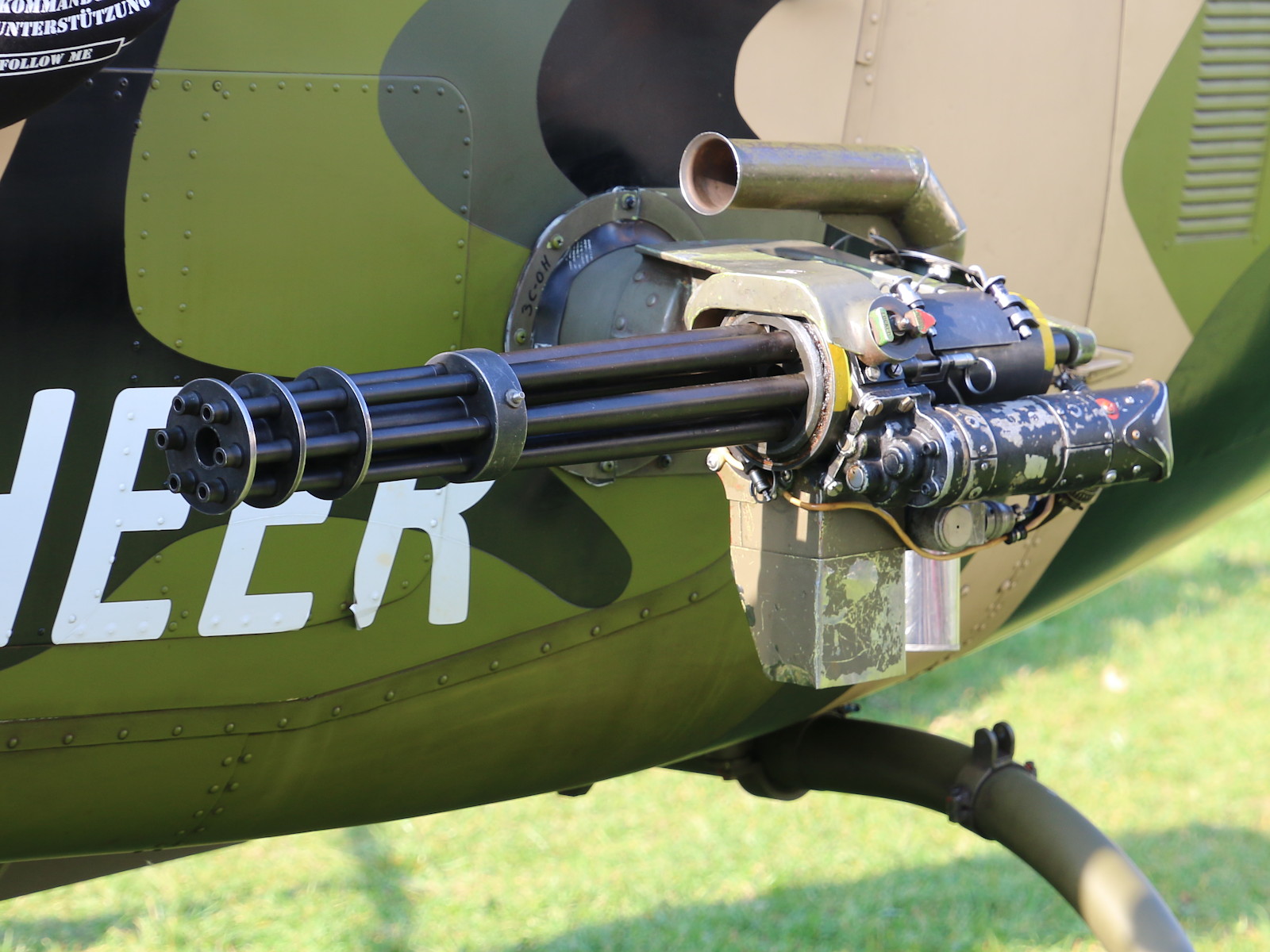 7,62mm M-134 Gatling Maschinengewehr des Kiowa © Doppeladler.com