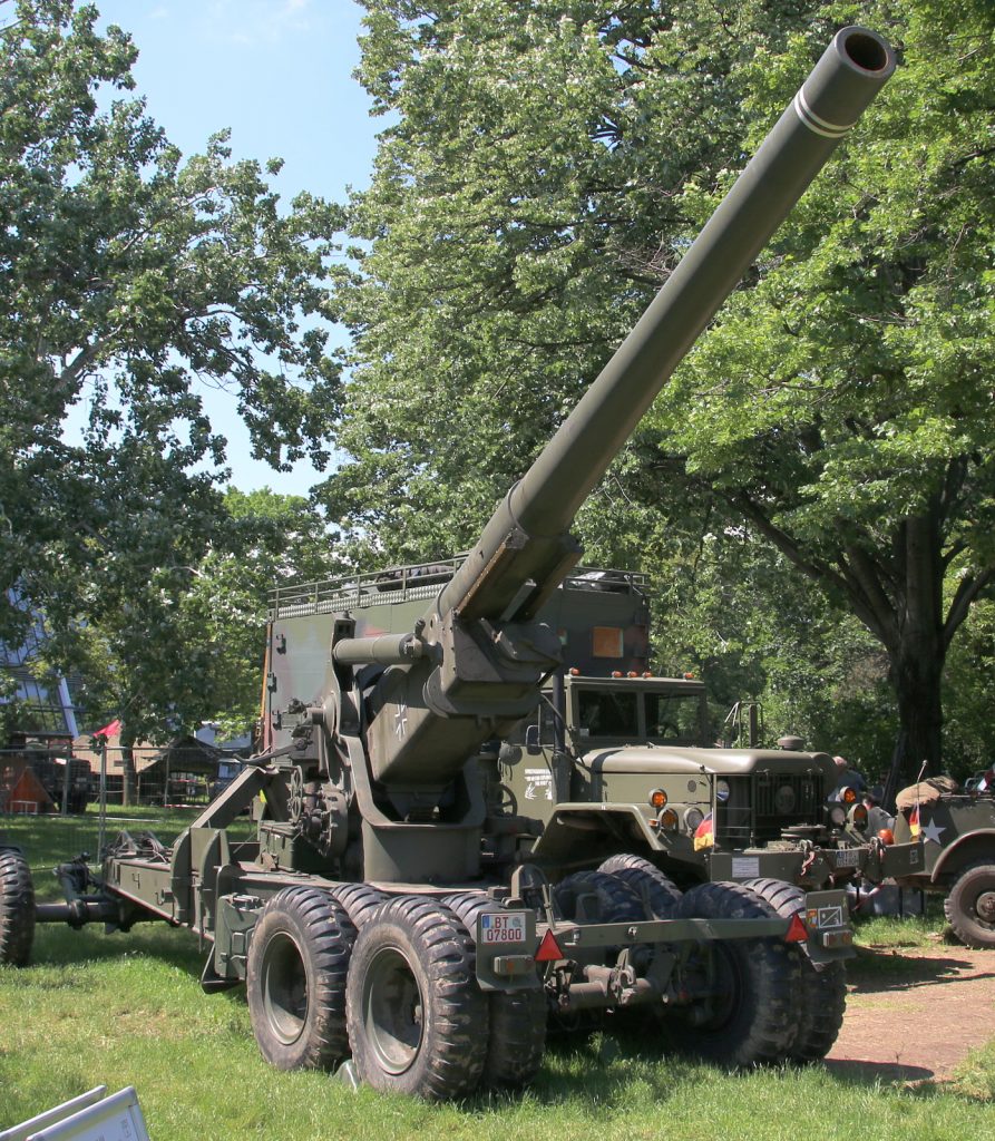 155 mm schwere Feldkanone M2 Long Tom © Doppeladler.com