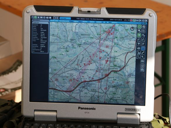 Laptop des Bodenüberwachungsradars PGSR-3i Beagle © Doppeladler.com