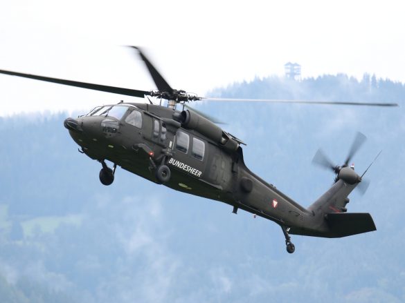 Sikorsky S-70A-42 Black Hawk '6M-BB' © Doppeladler.com