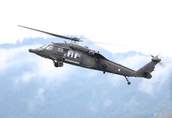 Sikorsky S-70A-42 Black Hawk '6M-BB' © Doppeladler.com