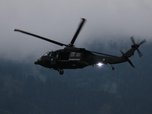 Sikorsky S-70A-42 Black Hawk © Doppeladler.com