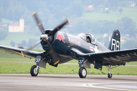 Chance Vought F4U-4 Corsair 'OE-EAS' © Doppeladler.com