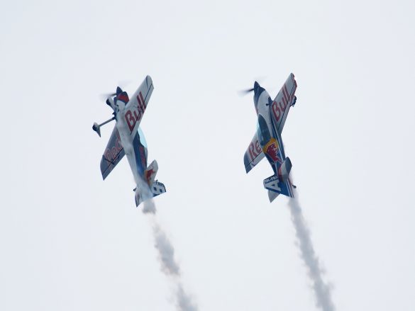 Czech Aerobatics Team auf vier XtremeAir XA42 © Doppeladler.com