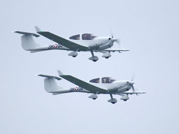 Diamond DA-40NG '3H-DD' und '3H-DB' © Doppeladler.com