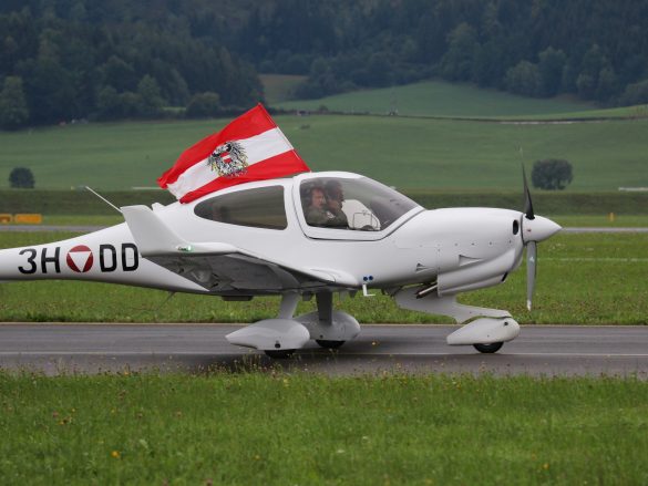 Diamond DA-40NG '3H-DD' © Doppeladler.com