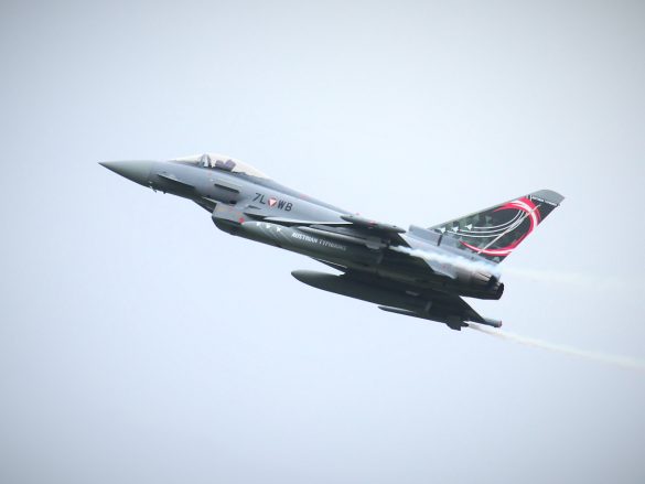 Eurofighter Typhoon '7L-WB' mit Sonderanstrich "Austrian Typhoons" © Doppeladler.com