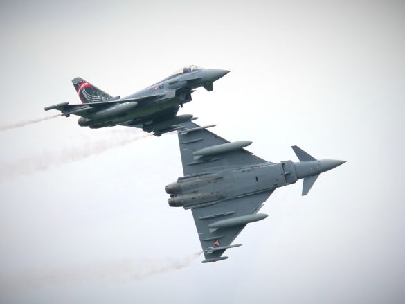 Eurofighter Typhoon '7L-WN' und '7L-WB' © Doppeladler.com