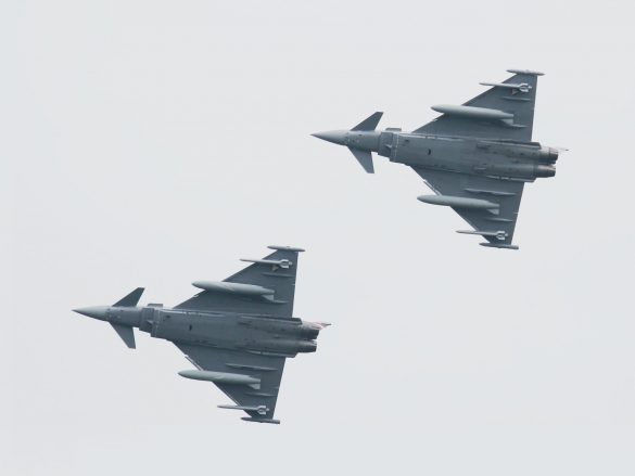 Eurofighter Typhoon '7L-WN' und '7L-WB' © Doppeladler.com