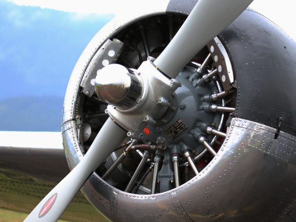 Beechcraft Model 18 Twin © Doppeladler.com
