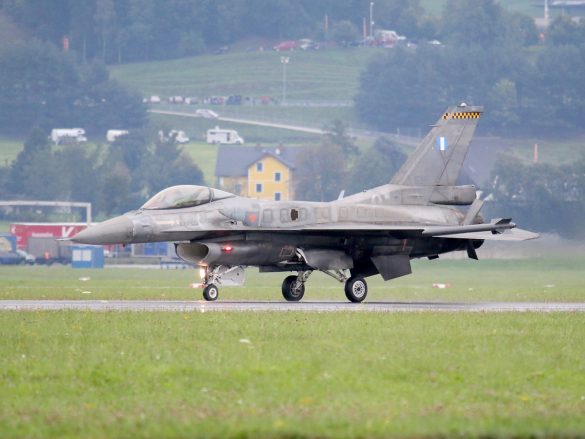 Lockheed Martin F-16CJ Fighting Falcon '535' des griechischen Demo Teams Zeus © Doppeladler.com