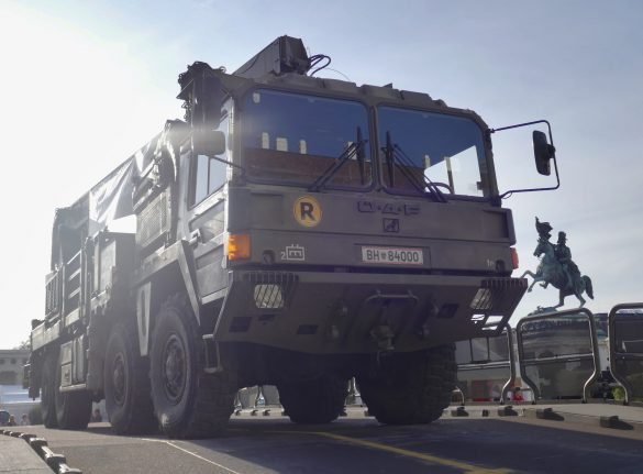 8x8 Verlegefahrzeug von ÖAF auf der Pionierbrücke 2000 © Doppeladler.com