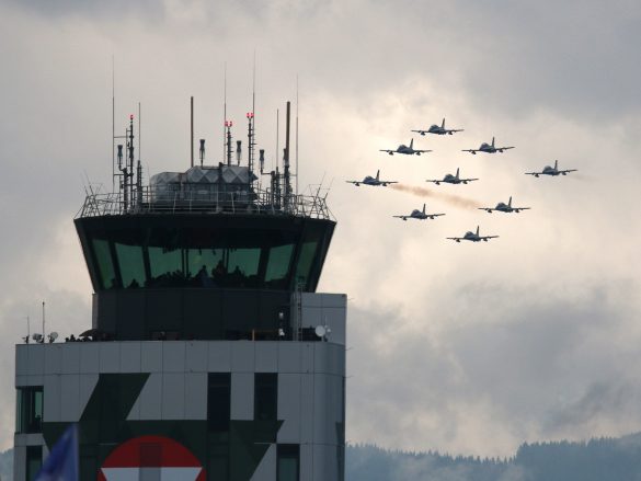 Frecce Tricolori (Aermacchi MB-339 PAN) © Doppeladler.com