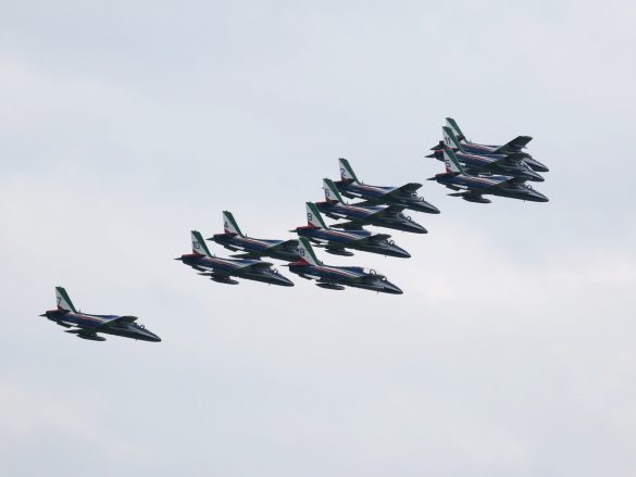 Frecce Tricolori (Aermacchi MB-339 PAN) © Doppeladler.com