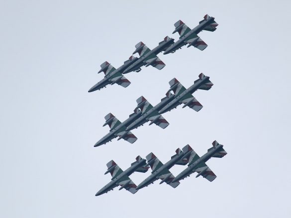 Frecce Tricolori (Aermacchi MB-339 PAN) © Doppeladler.com