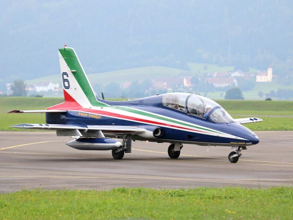 Frecce Tricolori (Aermacchi MB-339 PAN) © Doppeladler.com