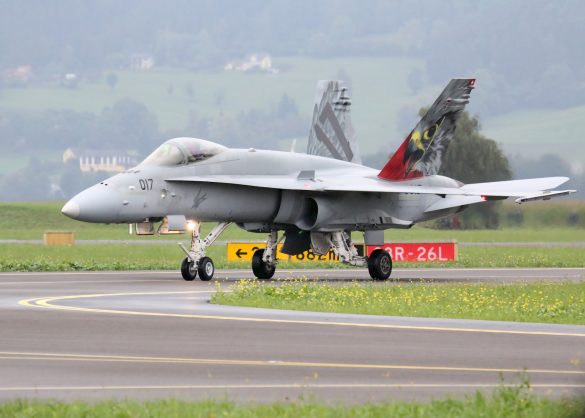 McDonnell Douglas F/A-18C Hornet 'J-5017' © Doppeladler.com