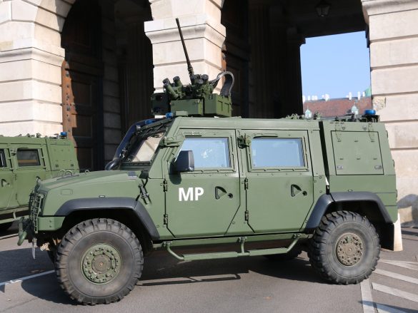 Geschütztes Mehrzweckfahrzeug GMF HUSAR der Militärpolizei © Doppeladler.com