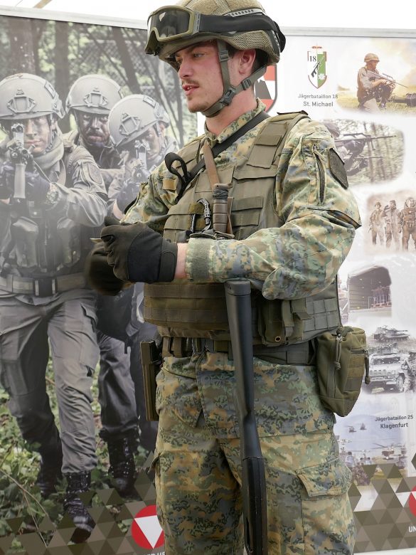 Das Jägerbataillon 18 aus der Obersteiermark wurde zuerst mit dem neuen Tarnanzug ausgestattet © Doppeladler.com