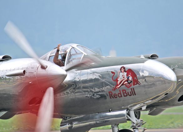 Lockheed P-38L Lightning 'N25Y' © Doppeladler.com