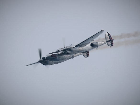 Lockheed P-38L Lightning 'N25Y' © Doppeladler.com