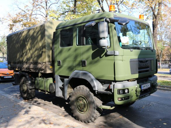 MAN TGM 14.280 4x4 AD/DOKA/FS mit Wechselaufbau Mannschaftstranport © Doppeladler.com