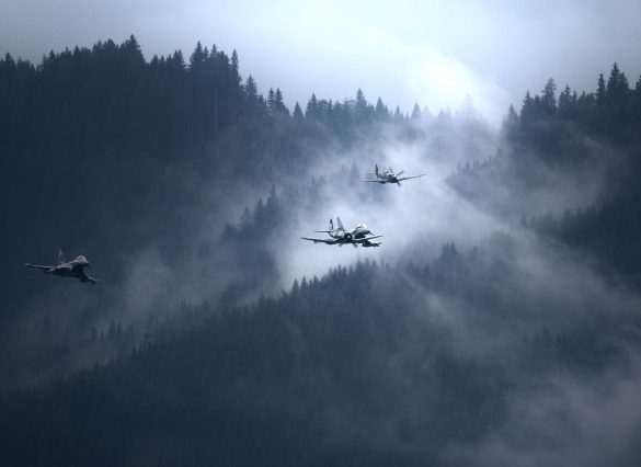 Corsair, Spitfire, Eurofighter Typhoon © Doppeladler.com