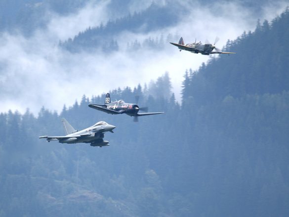 Corsair, Spitfire, Eurofighter Typhoon © Doppeladler.com